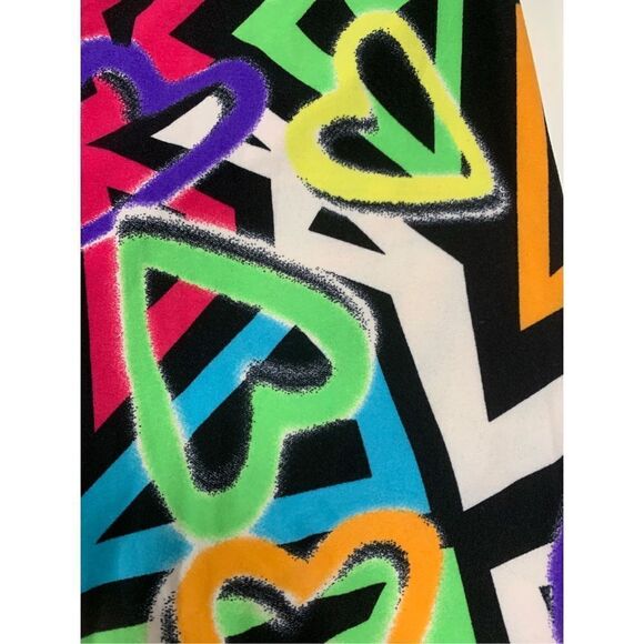 Graffiti Print Biker Shorts - Picture 3 of 4